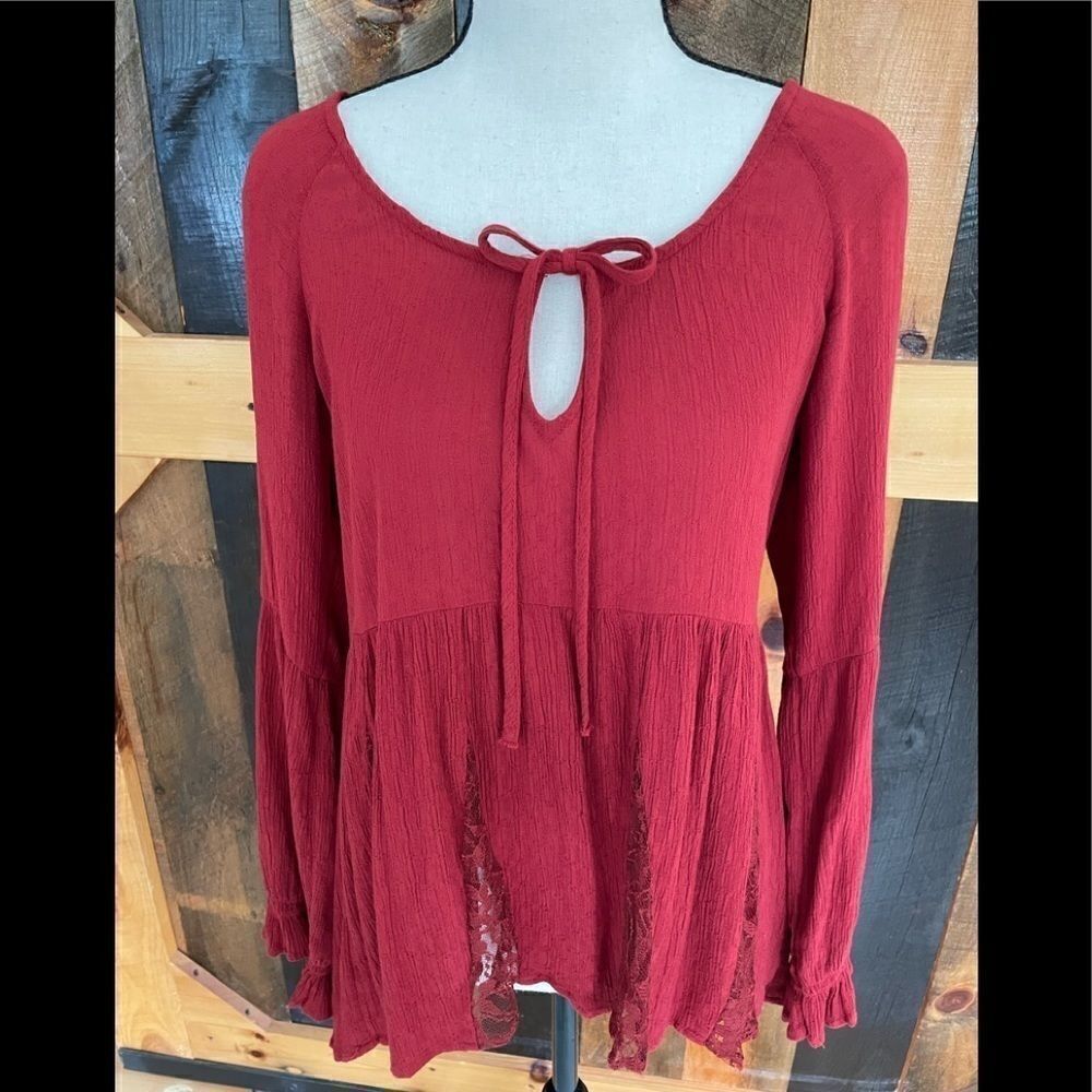 American Eagle 🦅 tie front long sleeved peasant style top with lace inserts XS